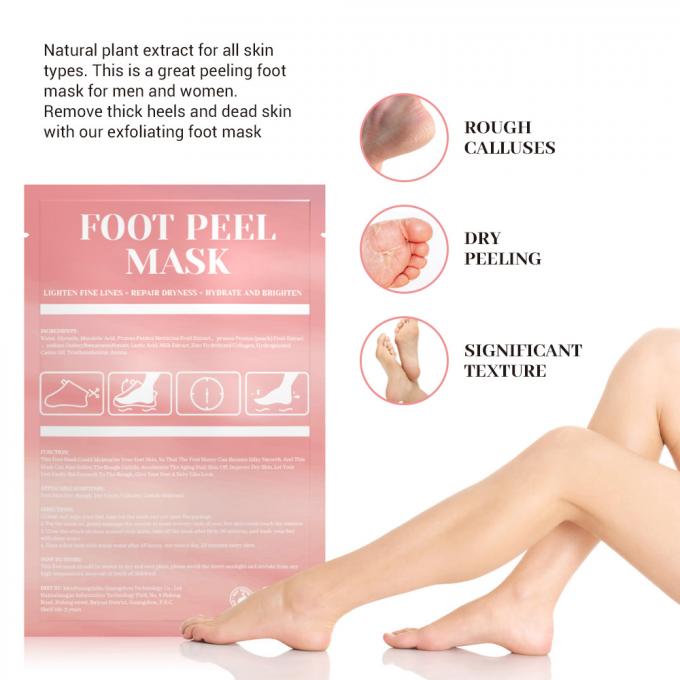 Pieds mous de bébé épluchant le masque