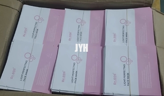 Le masque facial à l'acide tranexamique pour la peau sensible terne des femmes améliore le teint de la peau