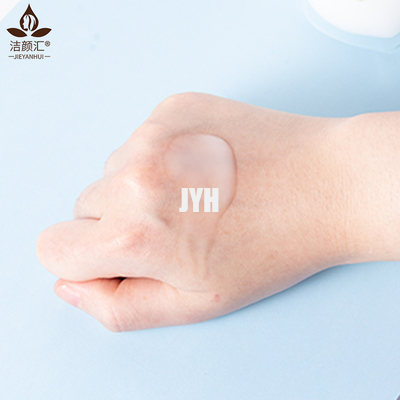 OEM blanchissant le toner de massage facial de l'eau de riz éclairant le toner facial