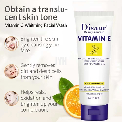 Vitamine naturelle écumante E de détergent facial d'OEM blanchissant le détergent facial