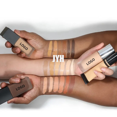 Base liquide de maquillage imperméable organique de Vegan de couverture totale pour les femmes noires de peau